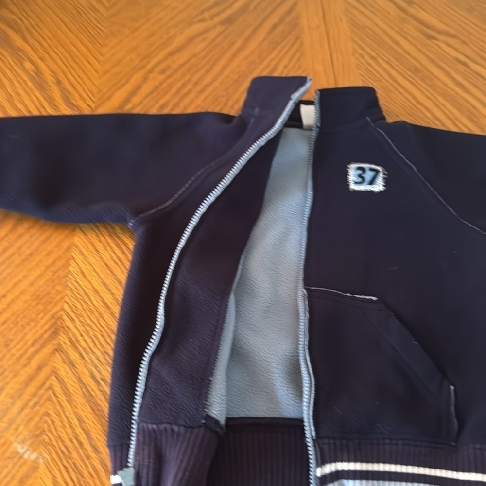Carter’s jacket Preowned - Picture 4 of 7